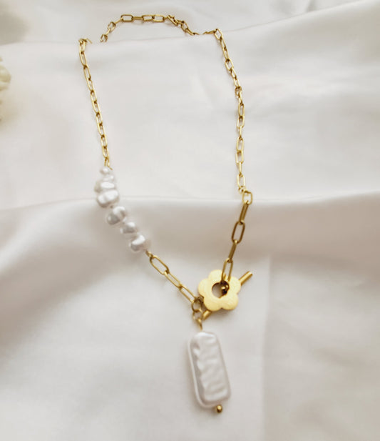 Baroque Pearls necklace, pearl necklace, lock necklace, pearls and lock necklace, Vintage Style Vintage Set Vintage Outfit Vintage Necklaces Vintage Necklace