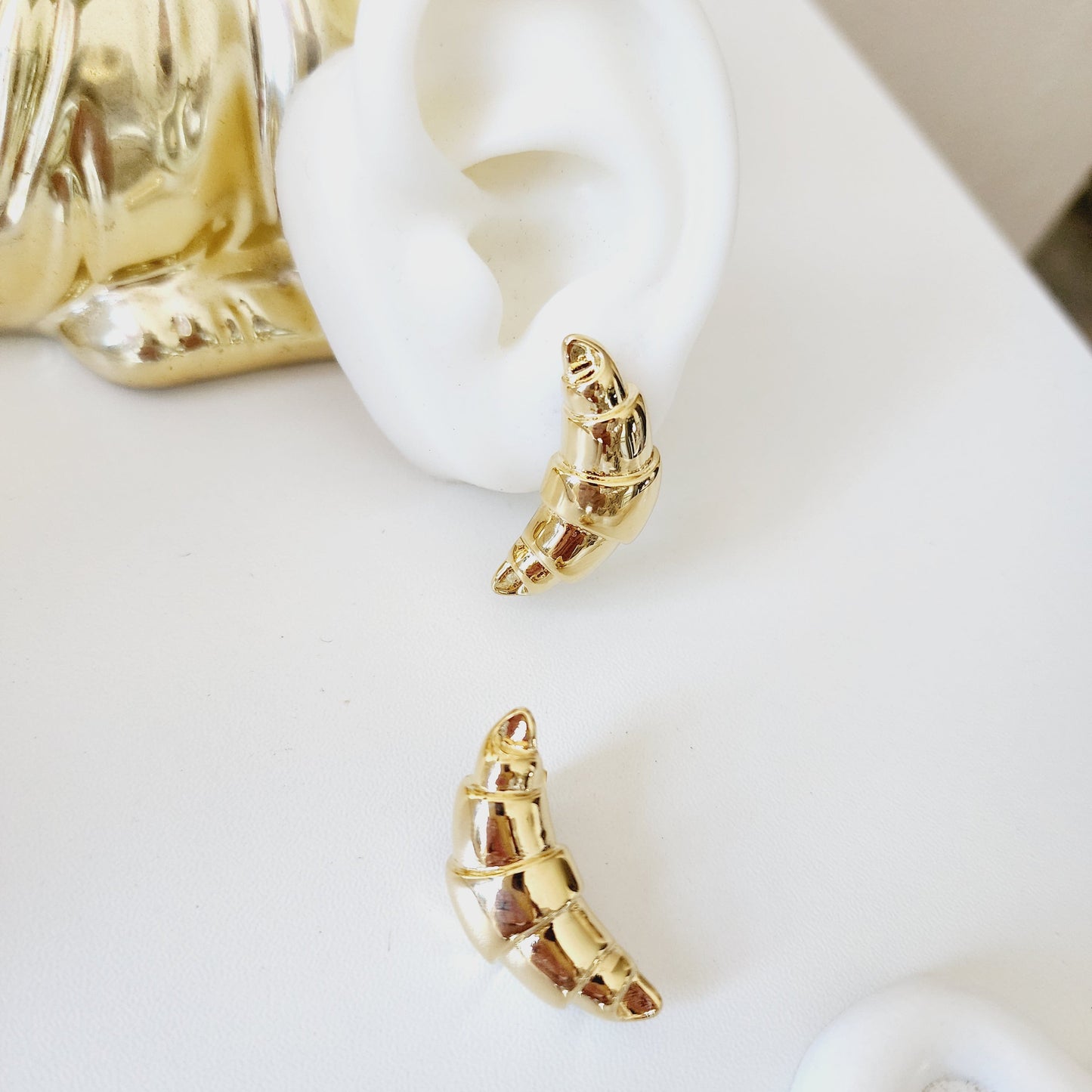 two-tone earrings, gold and silver earrings, waterproof earrings, curved earrings, segmented earrings, stainless steel earrings, hypoallergenic earrings, tarnish-free earrings, Hello Luxy jewelry.
