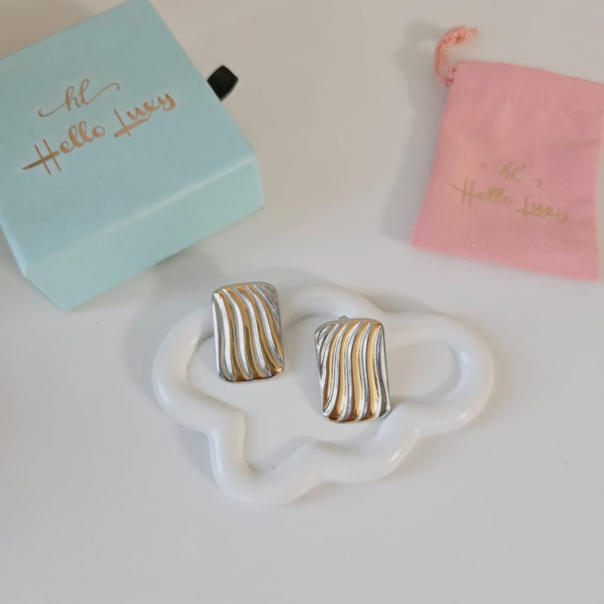 Swirl Bold two tone earrings, Swirl design earrings, bold abstract two tone Earrings, Simple Ear hole free, Ear bone clip, gold ear bone clip, gold ear hole earrings, Water resistant gold hoops, tarnish free gold open hoops, Lightweight Chunky Open Hoops, 14k lightweight chunky hoops, 14k gold hoops, 14k Double tone hoops, 18k Gold Filled lightweight hoops, 18k Gold Filled hoops, classy gold hoops, bold gold hoops, chunky double tone hoops, chunky medium gold hoops, chunky medium double tone hoops