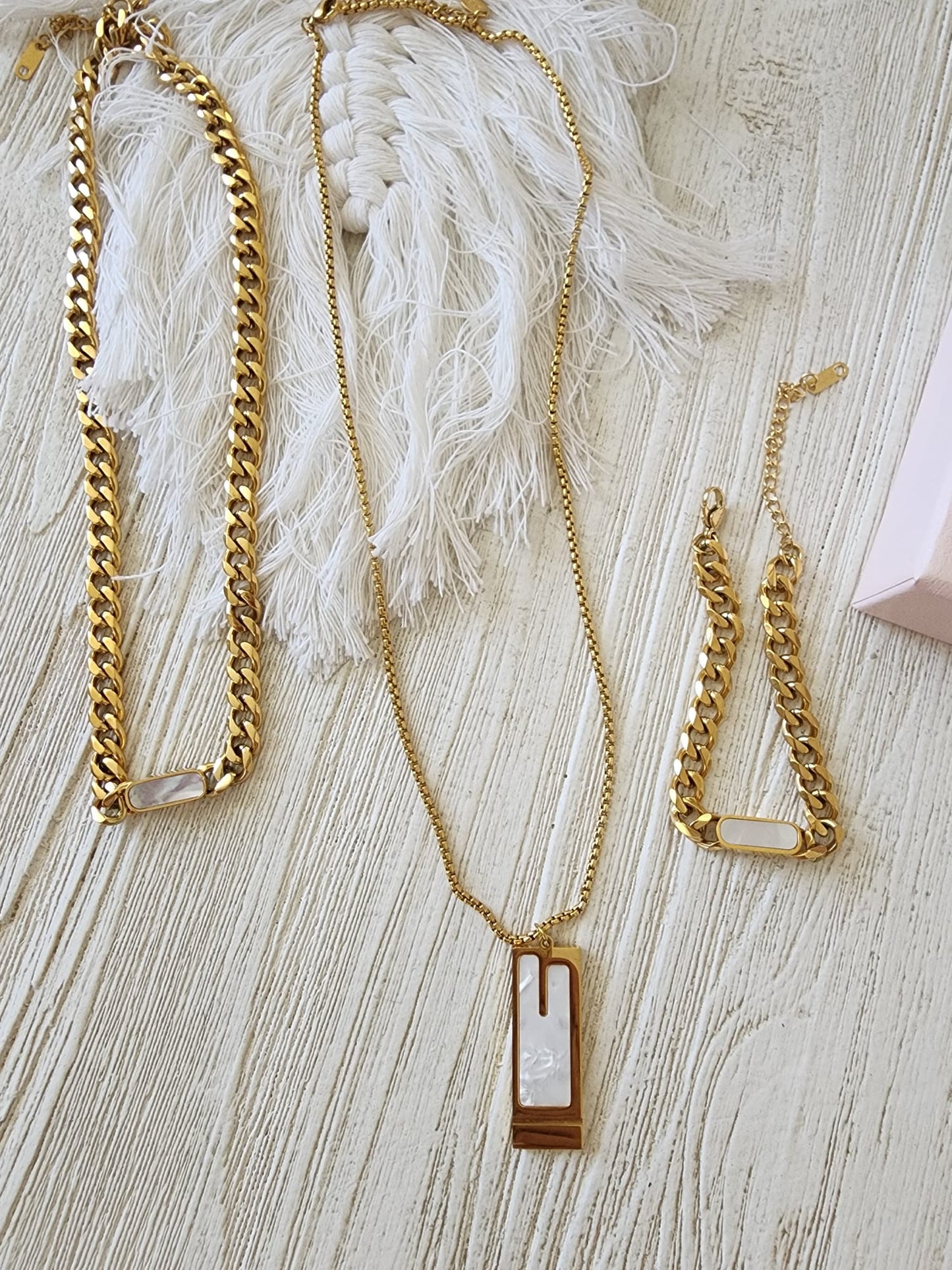 White Shell necklace, Mother Pearl Necklace, Pearl Necklace, baroque pearl Necklace, Nacar Necklace, Water Resistant Necklace, Water Resistant Jewelry, Water Resistant jewelry, versatile bracelet, Pearl jewelry set, Shell Necklace, pearl necklace meaning, freshwater pearl bracelet, pearl bracelet set, pearls bracelet amazon, fresh water pearls bracelet, real pearls bracelet, 18k gold plated bold jewelry set, baroque pearls bracelet, pearls gold link bracelet, pearls baroque bracelet, Summer Jewelry