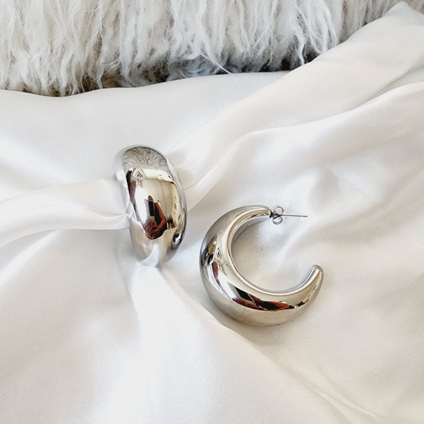 moon hoops, silver hoops, hypoallergenic earrings, Star studs, 18k gold plated earrings, Waterproof earrings, Silver and gold, Durable earrings, Elegant earrings, Timeless design, aesthetic earrings, timeless earrings, Fashion accessories, Stylish jewelry, stylish earrings, Versatile jewelry, Bold Earrings, Bold hoops, chunky hoops, chunky earrings,