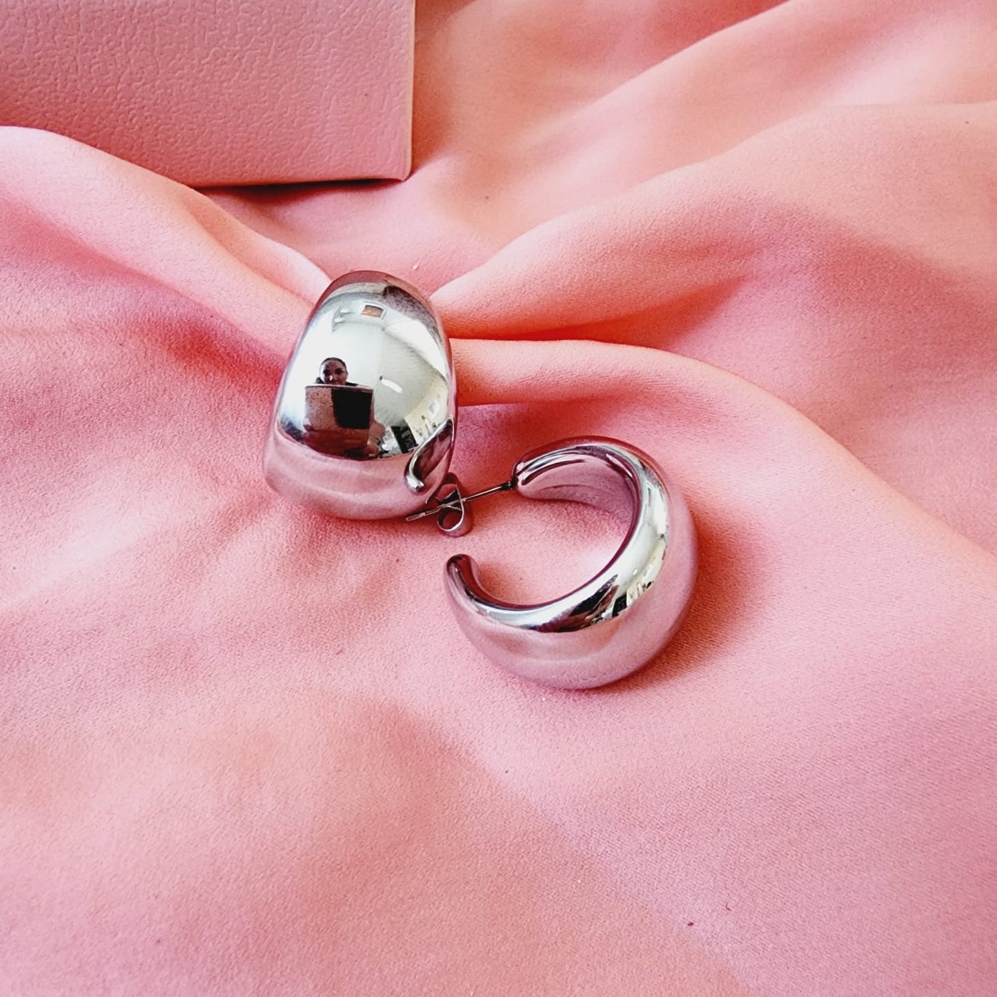 Crescent hoops, moon hoops, silver hoops, hypoallergenic earrings, 18k gold plated earrings, Waterproof earrings, Silver and gold, Durable earrings, Elegant earrings, Timeless design, aesthetic earrings, timeless earrings, Stylish jewelry, stylish earrings, Versatile jewelry, Bold Earrings, Bold hoops, chunky hoops, chunky earrings, Special occasion jewelry, Everyday earrings, Premium quality studs, Affordable luxury Hypoallergenic earrings waterproof earrings, water resistant earrings, silver studs