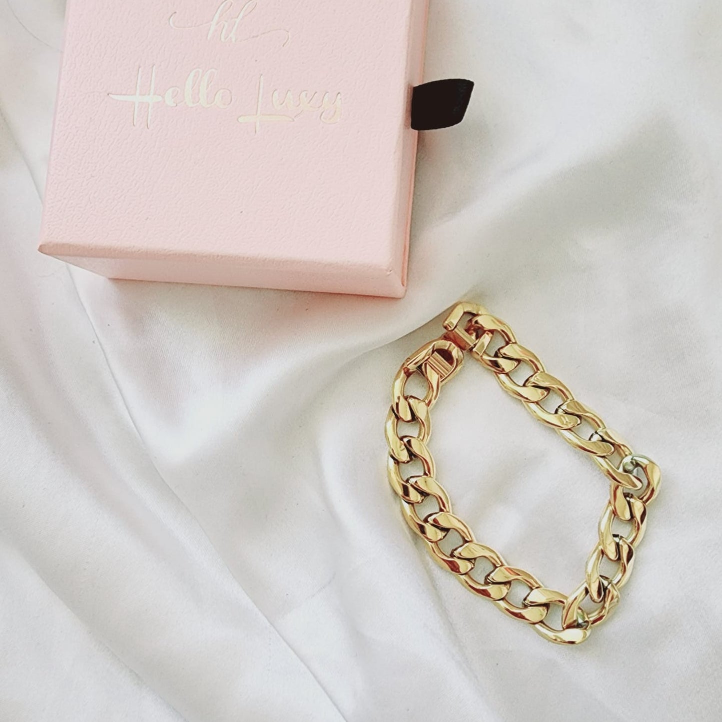 Vintage Look Water resistance Bracelet Vintage Jewelry Cuban Bracelet Vintage Bracelet Paper Link Bracelet Minimalist Jewelry Minimalist Gift for her Minimalist Gift, paperclip bracelet, 18k gold plated bracelet, waterproof bracelet, water resistant bracelet, classy bracelet, everyday bracelet