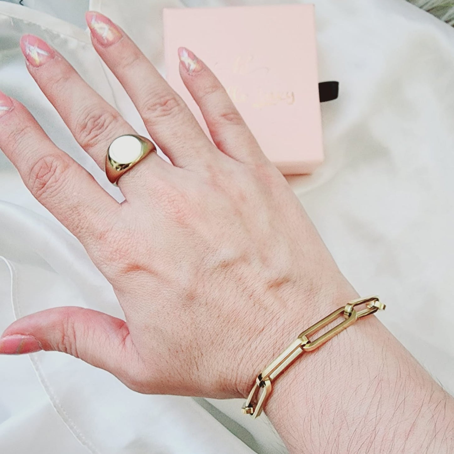 Vintage Look Water resistance Bracelet Vintage Jewelry Cuban Bracelet Vintage Bracelet Paper Link Bracelet Minimalist Jewelry Minimalist Gift for her Minimalist Gift, paperclip bracelet, 18k gold plated bracelet, waterproof bracelet, water resistant bracelet, classy bracelet, everyday bracelet