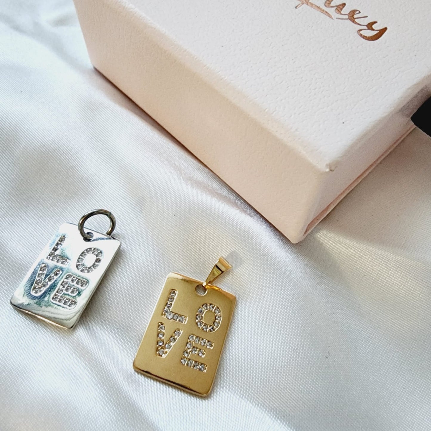 Soul Mate Pendant, Couple pendant, Unconditional Love Pendant Gold Filled, Manifesting Love, Love manifestation, Minimalist Bracelet Minimaliist Jewelry Luxy Envy Jewelry Luxy Envy Bracelets Luxy Envy Bracelet Luxy Envy Joyeria Fina Jewelry Gold Filled Jewelry Girl Boss Gift For Her