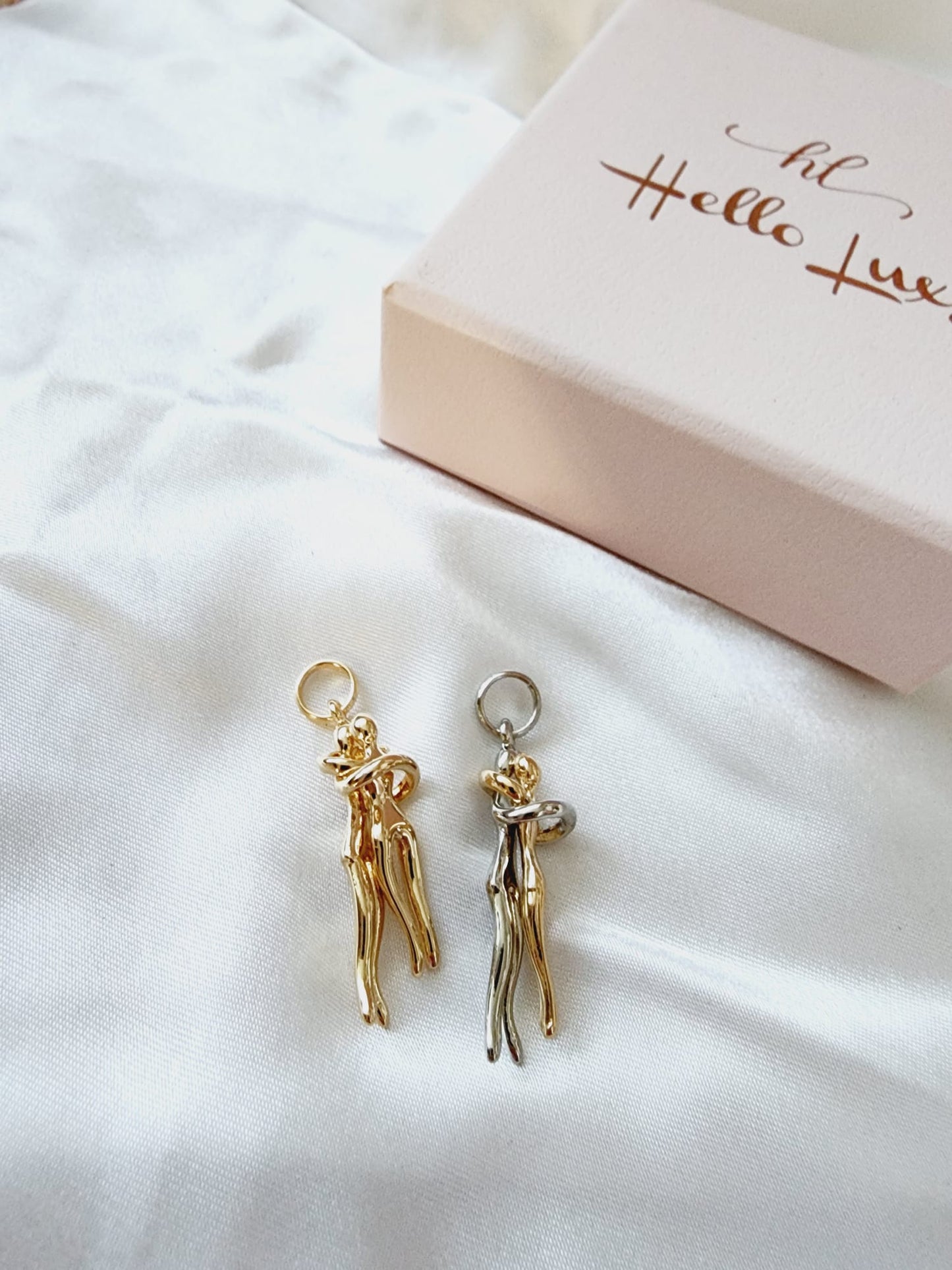Soul Mate Pendant, Couple pendant, Unconditional Love Pendant Gold Filled, Manifesting Love, Love manifestation, Minimalist Bracelet Minimaliist Jewelry Luxy Envy Jewelry Luxy Envy Bracelets Luxy Envy Bracelet Luxy Envy Joyeria Fina Jewelry Gold Filled Jewelry Girl Boss Gift For Her