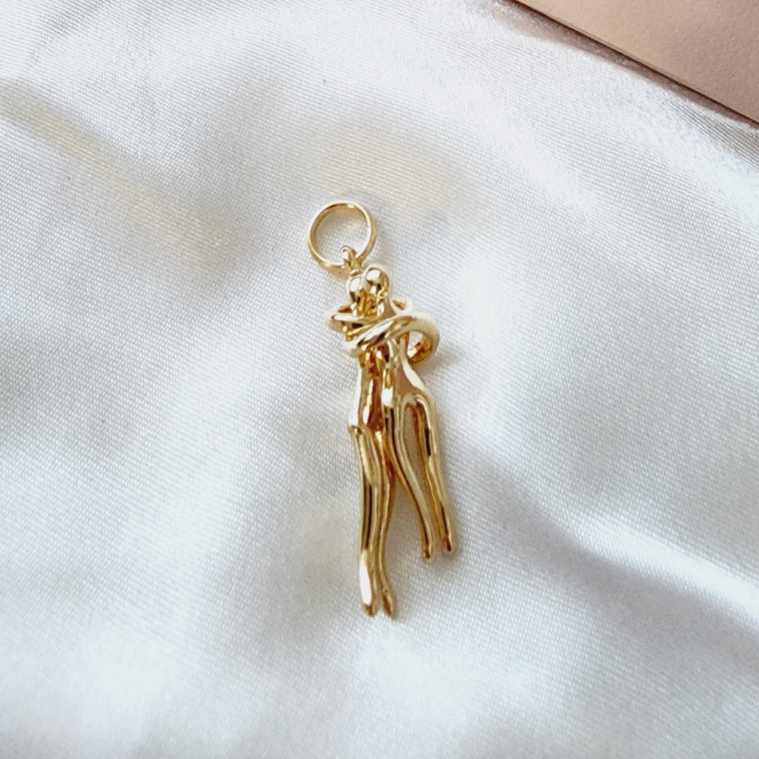 Soul Mate Pendant, Couple pendant, Unconditional Love Pendant Gold Filled, Manifesting Love, Love manifestation, Minimalist Bracelet Minimaliist Jewelry Luxy Envy Jewelry Luxy Envy Bracelets Luxy Envy Bracelet Luxy Envy Joyeria Fina Jewelry Gold Filled Jewelry Girl Boss Gift For Her