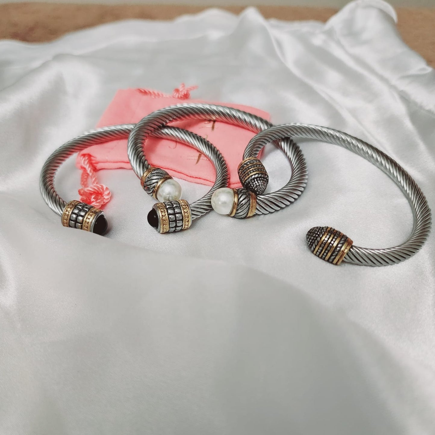 Two Tone Bracelets, Vintage two tone bracelets, Two tone Bangles, Solid Gold Bangles, Solid Silver Bangle, Textured bangles, classy two tone bangles, 18k waterproof bangles, 18k gold waterproof bangles, long lasting bracelets, long lasting vintage jewelry, christmas gift for her, timeless bracelets, timeless waterproof