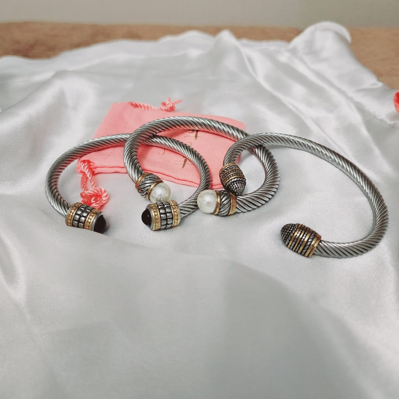 Two Tone Bracelets, Vintage two tone bracelets, Two tone Bangles, Solid Gold Bangles, Solid Silver Bangle, Textured bangles, classy two tone bangles, 18k waterproof bangles, 18k gold waterproof bangles, long lasting bracelets, long lasting vintage jewelry, christmas gift for her, timeless bracelets, timeless waterproof