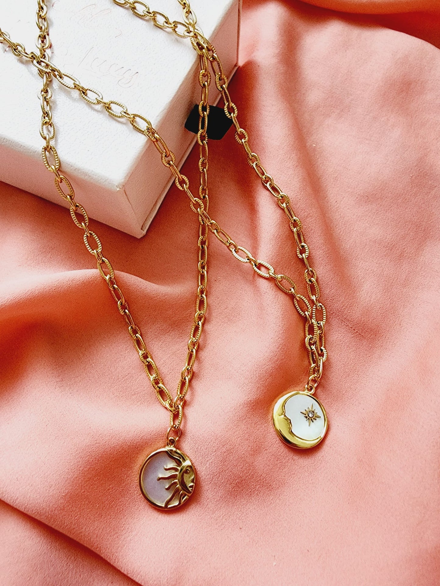 Pearl Necklace Water Resistant Necklace Water Resistant Jewelry Water Resistant water resistance jewelry Vintage Style Vintage Set Vintage Outfit Vintage Necklaces Vintage Necklace Vintage Multilayered Necklaces Vintage Multilayered Vintage Modern Jewelry vintage lovers gift vintage lovers