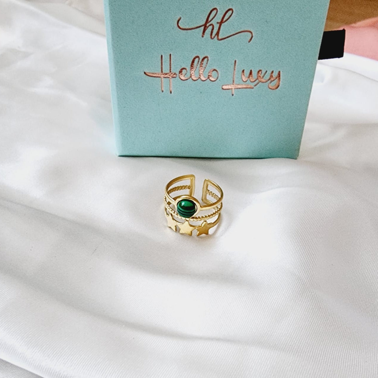 Emerald ring, Star ring, Adjustable bold ring, Adjustable Gold ring, Delicate and simple ring, chunky star ring, green gold ring, waterproof ring, hypoallergenic ring, untarnish ring, anti tarnish ring, anillo de estrellas, Water Resistant Jewelry