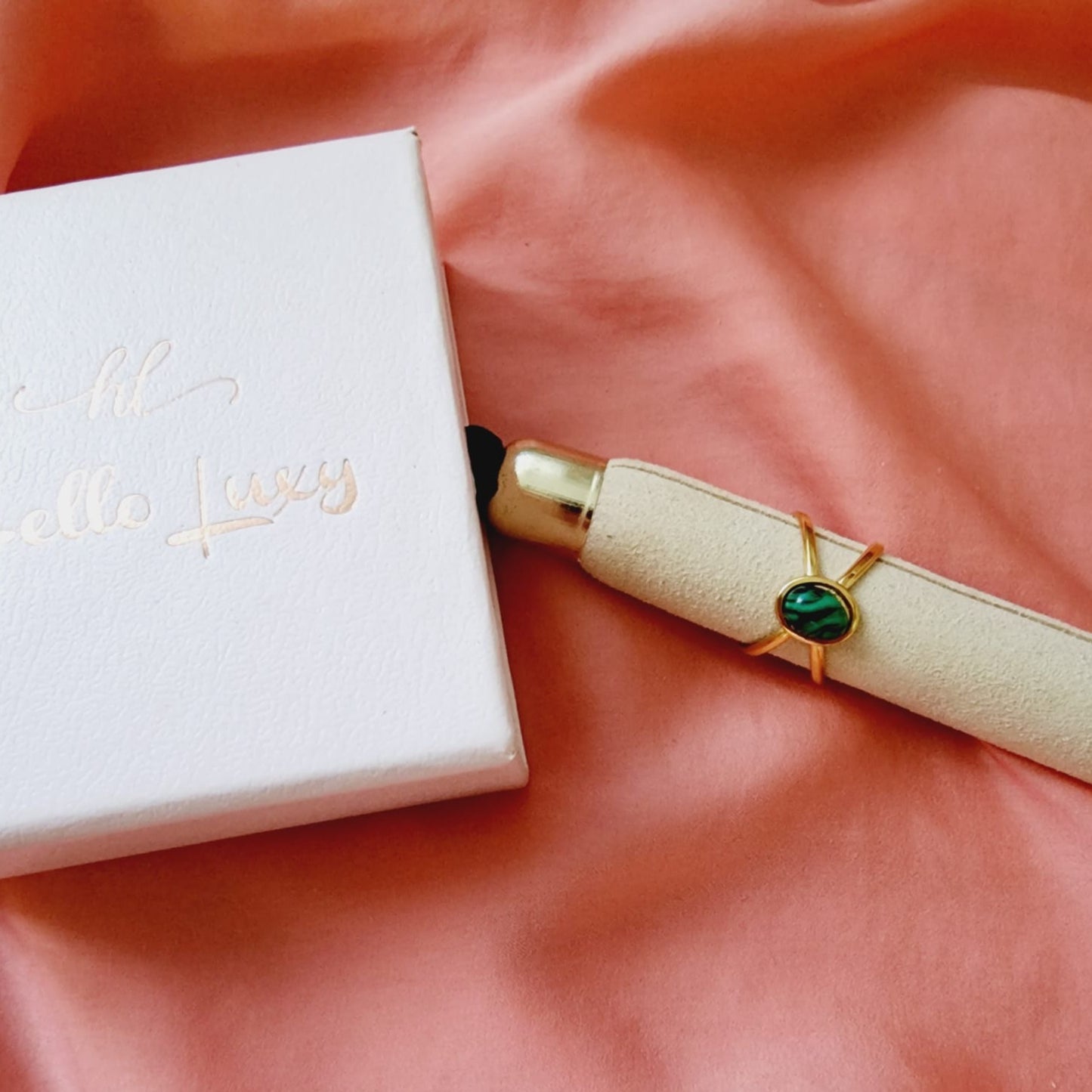 Emerald ring, Star ring, Adjustable bold ring, Adjustable Gold ring, Delicate and simple ring, chunky star ring, green gold ring, waterproof ring, hypoallergenic ring, untarnish ring, anti tarnish ring, anillo de estrellas, Water Resistant Jewelry, sun ring, sunshine ring, green Stone sun ring, sun green adjustable ring