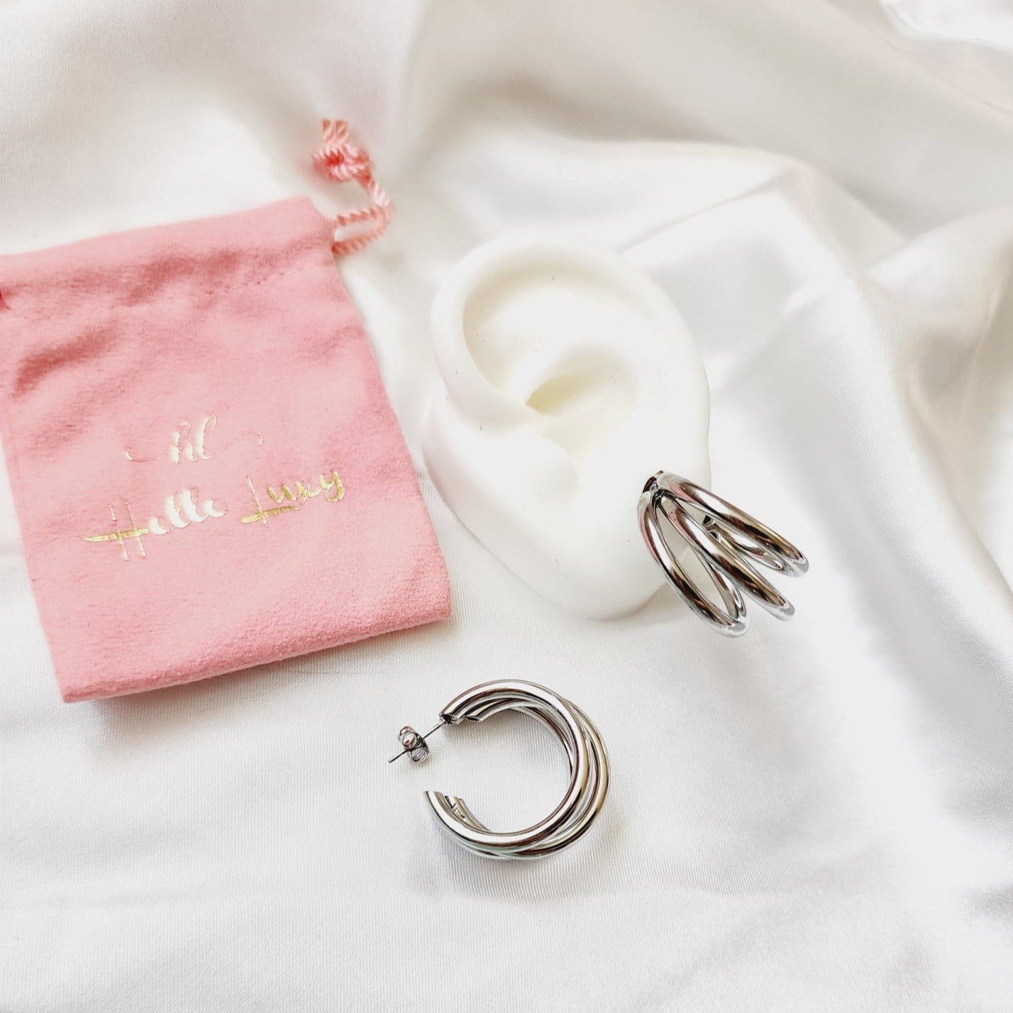 Water resistant gold hoops, tarnish free gold open hoops, Lightweight Chunky Open Hoops, 14k lightweight chunky hoops, 14k gold hoops, 14k Double tone hoops, 18k Gold Filled lightweight hoops, 18k Gold Filled hoops, classy gold hoops, bold gold hoops, chunky double tone hoops, chunky medium gold hoops