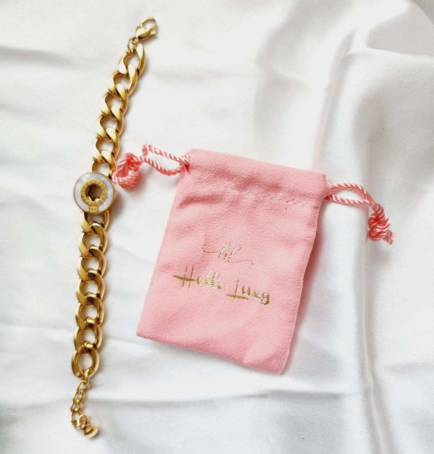 Mother Pearl Bracelet, Pearl Necklace, baroque pearl necklace, herringbone necklace, Water Resistant Necklace, Water Resistant Jewelry, Water Resistant jewelry, versatile necklace, Pearl jewelry set, real pearl necklace, pearl necklace meaning, freshwater pearl necklace, pearl necklace set