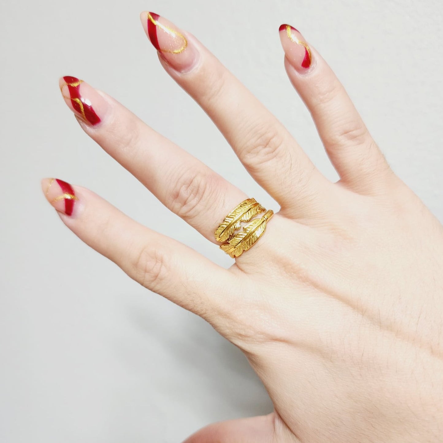 Bold Intertwined leaves Ring, gold leaves Ring, Chunky leaves ring, vintage leaves bold ring, Adjustable Gold ring, dainty leaves ring, Delicate and simple ring, chunky star ring, green gold ring, waterproof ring, hypoallergenic ring, untarnish ring, anti tarnish ring, anillo de estrellas, Water Resistant Jewelry