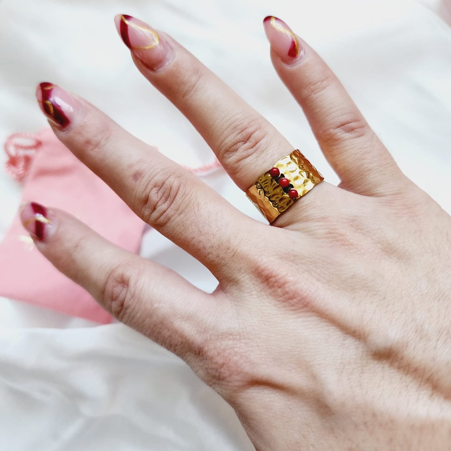Bold red Ring, gold leaves Ring, Chunky red ring, vintage red bold ring, Adjustable Gold ring, Adjustable Gold ring, dainty leaves ring, Delicate and simple ring, chunky star ring, green gold ring, waterproof ring, hypoallergenic ring, untarnish ring, anti tarnish ring, anillo de estrellas, Water Resistant Jewelry Water Resistant sweat resistant jewelry water resistance jewelry Vintage Rings Vintage Modern Rings