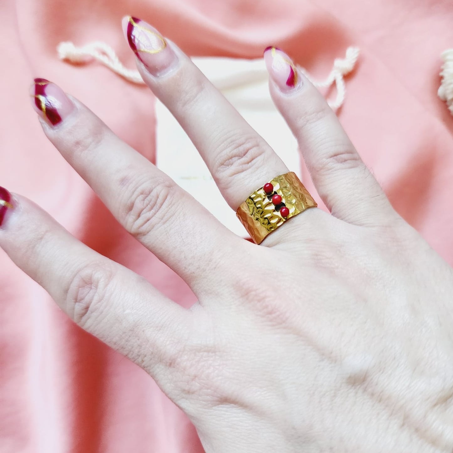 Bold red Ring, gold leaves Ring, Chunky red ring, vintage red bold ring, Adjustable Gold ring, Adjustable Gold ring, dainty leaves ring, Delicate and simple ring, chunky star ring, green gold ring, waterproof ring, hypoallergenic ring, untarnish ring, anti tarnish ring, anillo de estrellas, Water Resistant Jewelry Water Resistant sweat resistant jewelry water resistance jewelry Vintage Rings Vintage Modern Rings