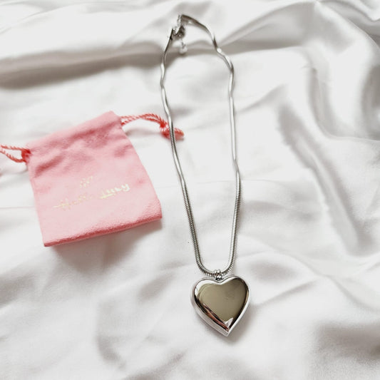 18K chunky Silver Heart stainless steel necklace, Silver bold heart Necklace, heart necklace, Silver drop necklace, minimalist silver necklace, chunky silver necklace, bottega dupe necklace, bottega veneta necklace, bottega veneta drop necklace, Gift for woman, best valentines gift ideas