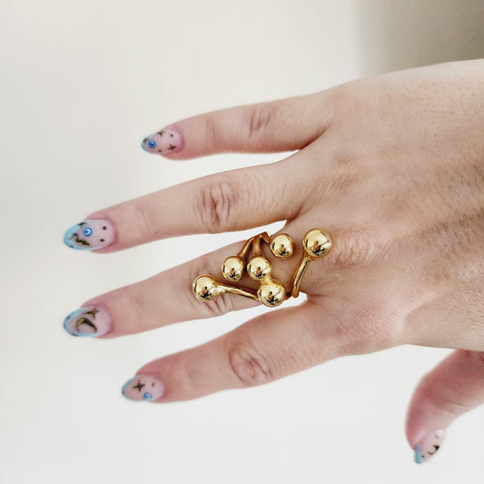 Bold Ball glossy Ring, Dots Statement ring, ball bold ring, dots bold ring, chunky three tone ring, bulky three tone ring, bold ring, promise ring, bold double tone ring, valentine gift, jewelry gift for valentines, love ring, love jewelry, gift for wife, gift for friend, friendship gifts, self love ring, amor propio anillo, anillo de corazon, waterproof ring, waterproof jewelry, timeless jewelry, timeless ring, gift for girlfriend, soulmate ring, elegant ring, classy ring, dainty ring, everyday ring, must