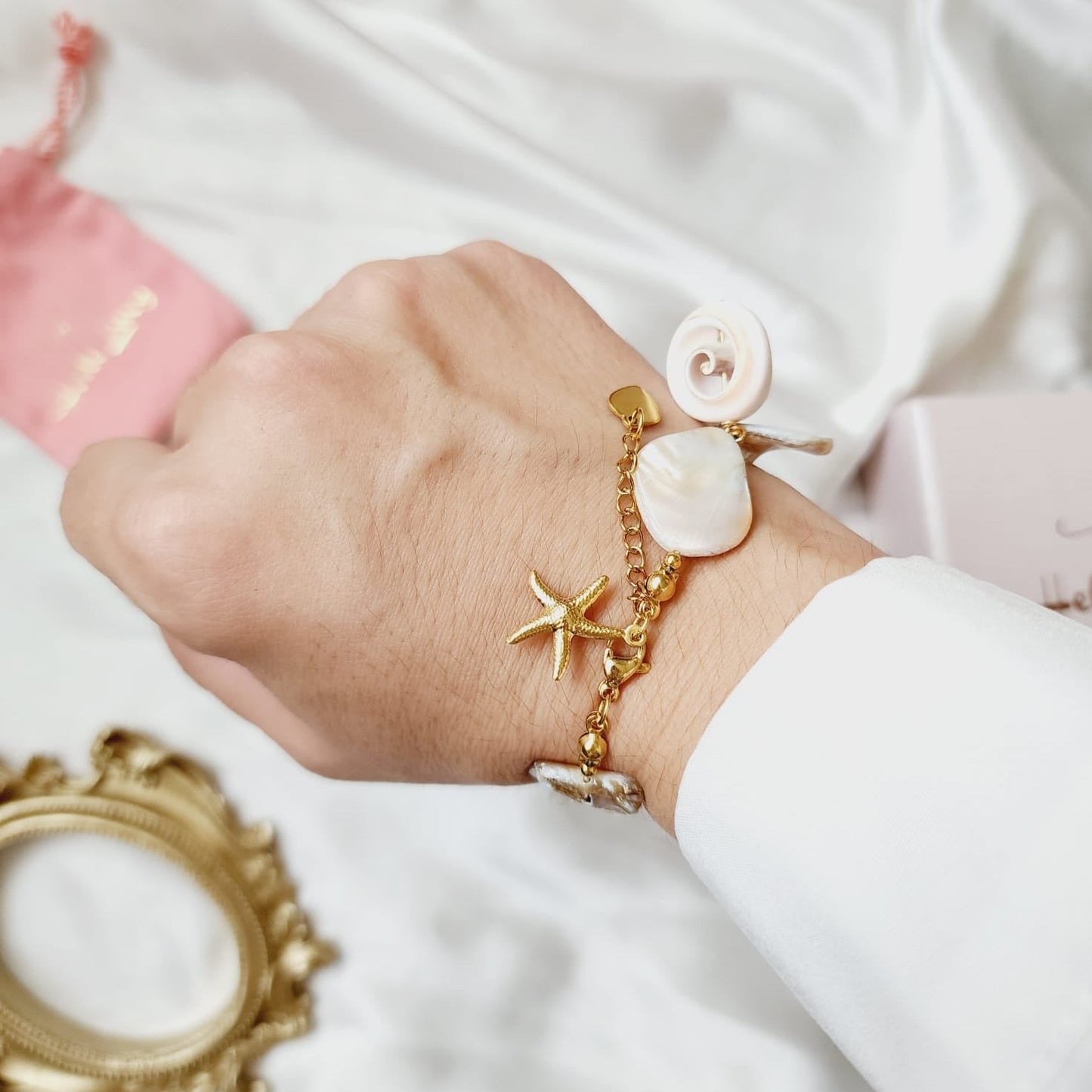 Pearl Summer bracelet, Sea Shell Star Bracelet, Nacar Bracelet, Gold Cuban Link Bracelet for Women Men, 7mm Wide 14K Gold / 18K Gold / White Gold Plated Diamond Cut Curb Chain Bracelets for Women, Hip Hop14K Gold Plated Finished Miami Cuban Link, electroplated the 14K gold bracelet, Tarnish free bold bracelet, 15mm Miami Curb Cuban Link Chain Bracelet 24k Real Gold Plated, Lifetime Jewelry, waterproof Gold Plated Bracelet