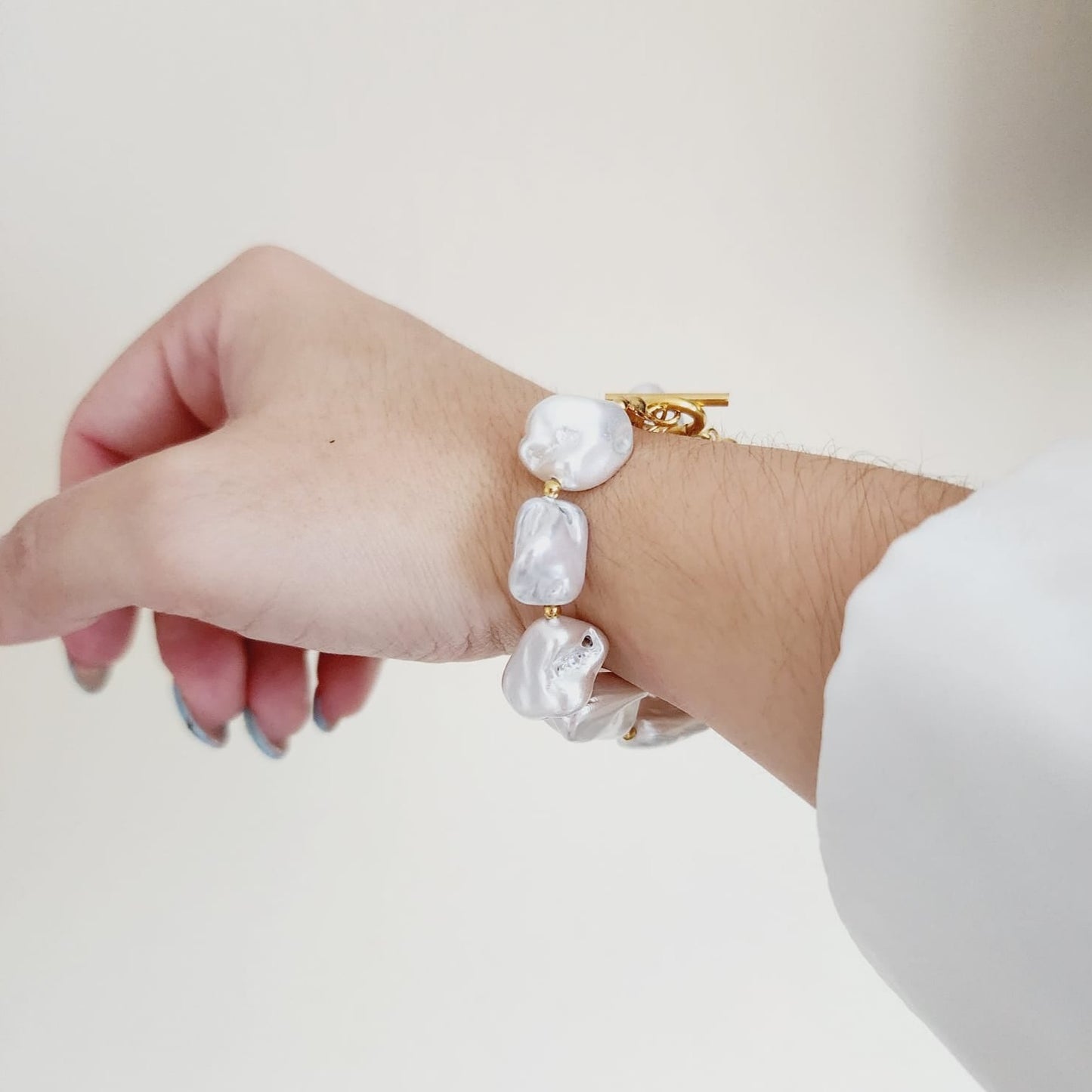 Pearl Summer bracelet, Sea Shell Star Bracelet, Nacar Bracelet, Gold Cuban Link Bracelet for Women Men, 7mm Wide 14K Gold / 18K Gold / White Gold Plated Diamond Cut Curb Chain Bracelets for Women, Hip Hop14K Gold Plated Finished Miami Cuban Link, electroplated the 14K gold bracelet, Tarnish free bold bracelet, 15mm Miami Curb Cuban Link Chain Bracelet 24k Real Gold Plated, Lifetime Jewelry, waterproof Gold Plated Bracelet