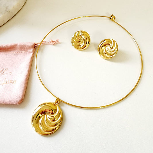 Geometric necklace and earrings, bold circular necklace and earrings, chunky necklace and earrings, infinity necklace and earrings, Fashion Threaded Swirl Shell Pendant Necklace - Steel Stainless Steel Threaded Swirl Shell Necklace, Silver Geometric necklace and earrings, Gold Geometric necklace and earrings
Water Resistant Necklace
Water Resistant Jewelry
Water Resistant
water resistance jewelry