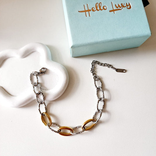 Geometric two tone bracelet, Circular double tone bracelet, Double tone vintage bracelet, constellation bracelet, Vintage bracelet, double tone jewelry, Water resistance Bracelet, Mesh silver bracelet, Vintage Jewelry,
Cuban Bracelet, Vintage Bracelet, Paper Link Bracelet, Minimalist Jewelry, Minimalist Gift for her, religious gift, waterproof bracelet, Water resistant bracelet, Minimalist Gift