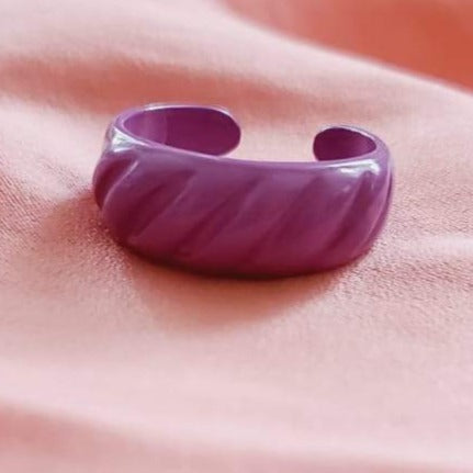 Candy Rings, Colorful Rings, Pride Rings, Summer Rings, Summer Essentials, Rainbow Rings, Color Rings, Happy Face Rings, Cubanas Rings, Croissant Rings, Twisted Rings, Pearls Rings, Smile Face Rings, Happy Face Rings, Gucci Rings, GG Rings