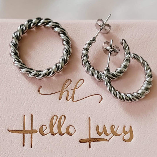 Water resistant jewelry, Hypoallergenic jewelry, tarnish free jewelry, Gold Plated Necklaces, Vintage Necklace, Minimalist Jewelry, Ellie Vail Jewelry, Ellie Vail Necklace, Hey Harper Jewelry, waterproof jewelry, cali tiger jewelry, cali tiger necklaces, 1980 jewelry, she is gold jewelry, kylie jenner necklace, Hello Luxy, Fine Jewelry, Tik Tok Jewelry, Tik Tok Fashion, Best Gift for wife, Wife best gift