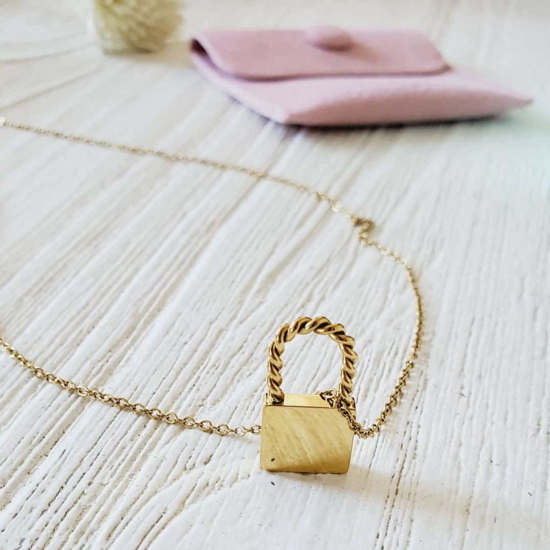heart necklace, love necklace, valentines necklace, valentines gift, Tiger Necklace, Leo Necklace, 18k Gold Necklace, Gift for her, Gift for mom, Bold jewelry, bold necklace, paperclip necklace, dainty jewelry, vintage jewelry, gold jewelry, goldfilled jewelry, water resistant jewelry, water resistant necklace