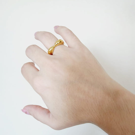 heart ring, adjustable heart ring, unique style, heart jewelry, statement ring, heart ring, chunky heart ring, promise ring, bold heart ring, valentine gift, jewelry gift for valentines, love ring, love jewelry, gift for wife, gift for friend, friendship gifts, self love ring, amor propio anillo, anillo de corazon, waterproof ring, waterproof jewelry, timeless jewelry, timeless ring, gift for girlfriend, soulmate ring, elegant ring, classy ring, dainty ring, everyday ring, must have ring, must have jewelry