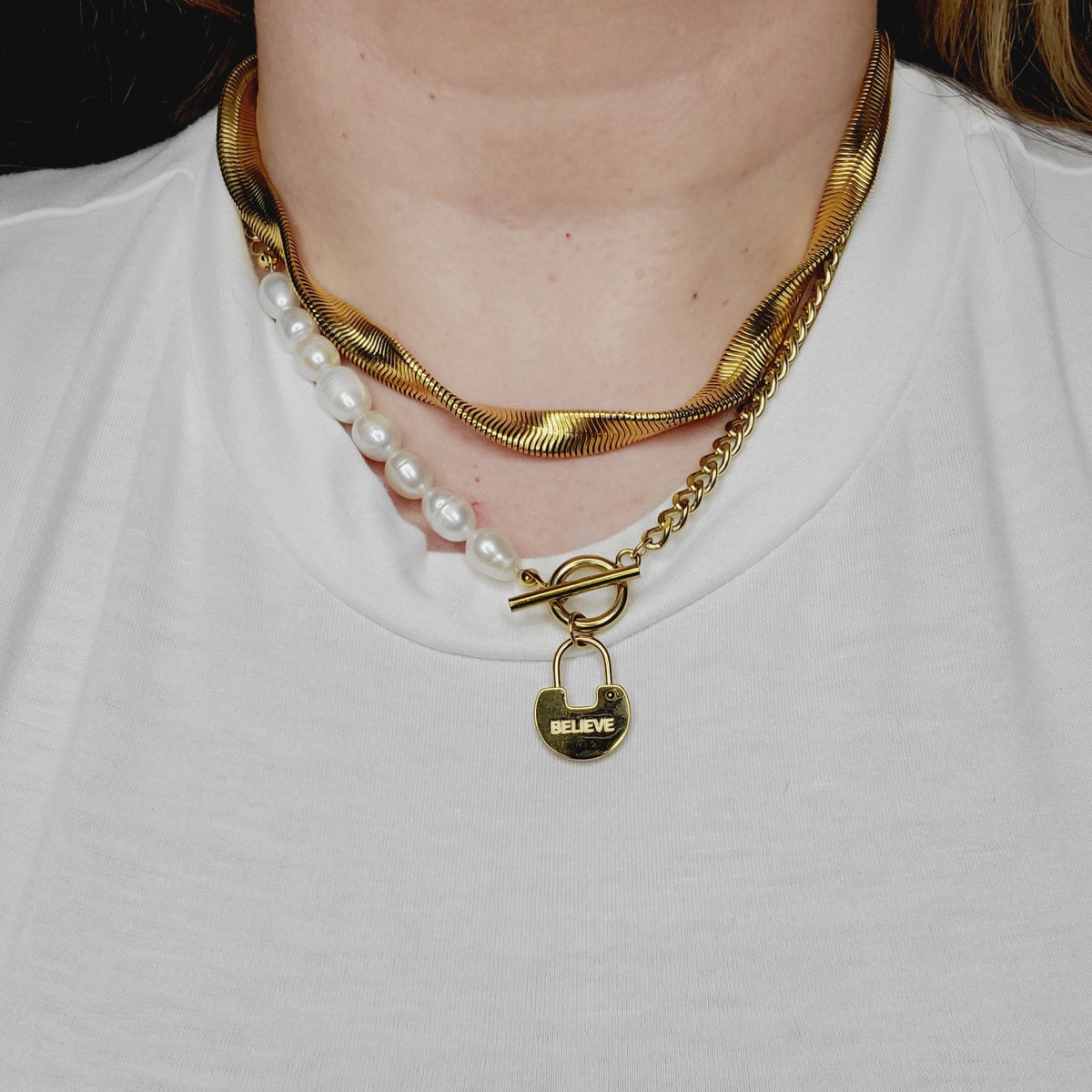 Baroque Pearls necklace, pearl necklace, lock necklace, pearls and lock necklace,  Vintage Style, Elegant Mother of Pearl Geometric Gold Necklace, Handcrafted Geometric Gold Necklace with Mother of Pearl, Timeless Mother of Pearl Pendant Necklace in Gold,   Vintage Set  Vintage Outfit  Vintage Necklaces