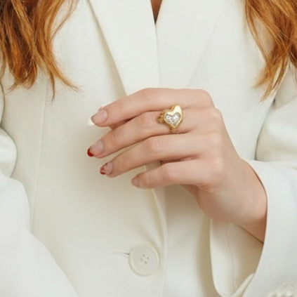 Crystal Heart Gold ring, Gold Lips ring, Gold love ring, heart ring, chunky heart ring, promise ring, bold heart ring, valentine gift, jewelry gift for valentines, love ring, love jewelry, gift for wife, gift for friend, friendship gifts, self love ring, amor propio anillo, anillo de corazon, waterproof ring, waterproof jewelry, timeless jewelry, timeless ring, gift for girlfriend, soulmate ring, elegant ring, classy ring, dainty ring, everyday ring, must have ring, must have jewelry