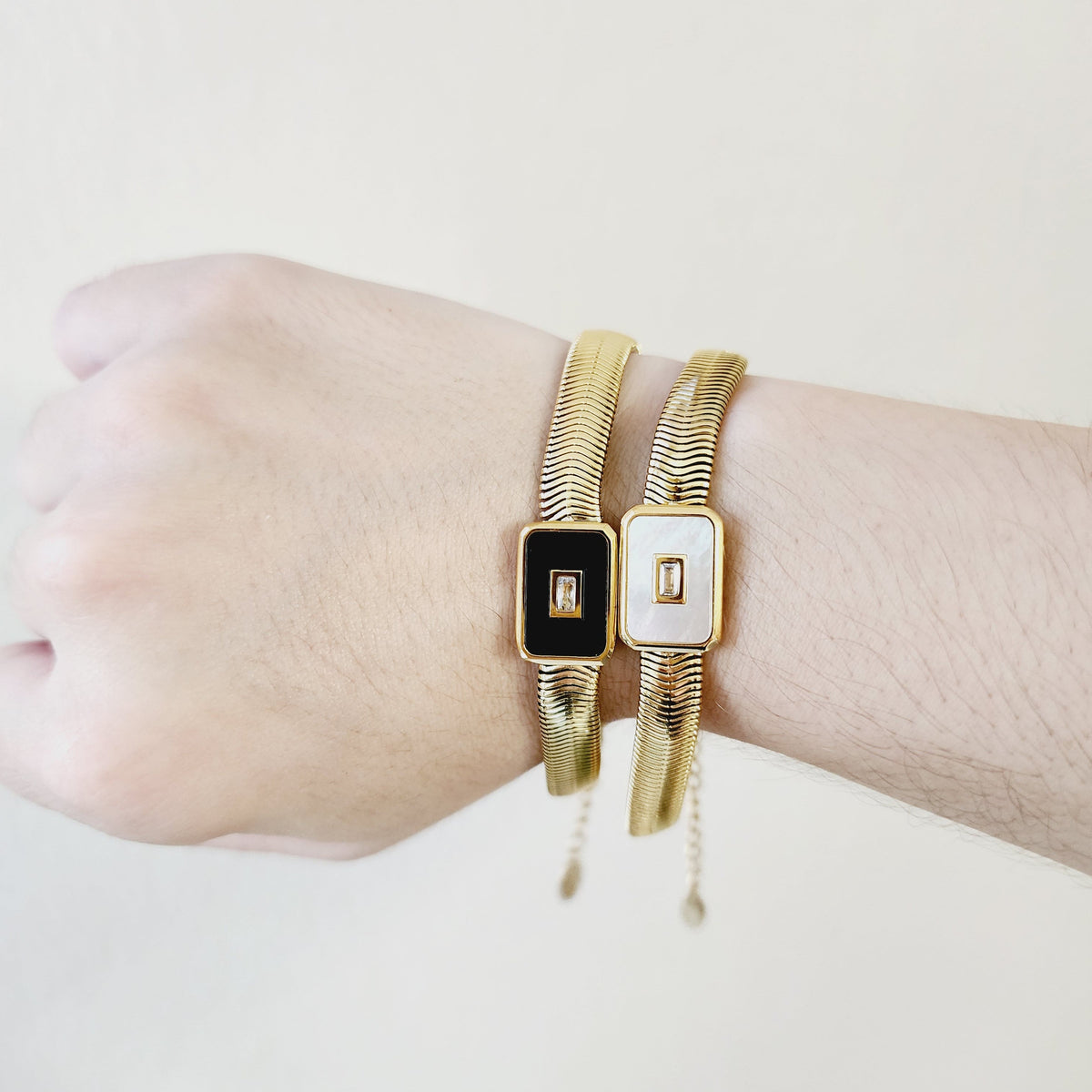 Mother Pearl bracelet, Rectangular mother pearl bracelet, Mother Pearl vintage bracelet, white bracelet, nacar bracelet, Vintage bracelet, double tone jewelry, Water resistance Bracelet, Mesh silver bracelet, Vintage Jewelry, 
Cuban Bracelet, Vintage Bracelet, Paper Link Bracelet, Minimalist Jewelry, Minimalist Gift for her, religious gift, waterproof bracelet, Water resistant bracelet, Minimalist 