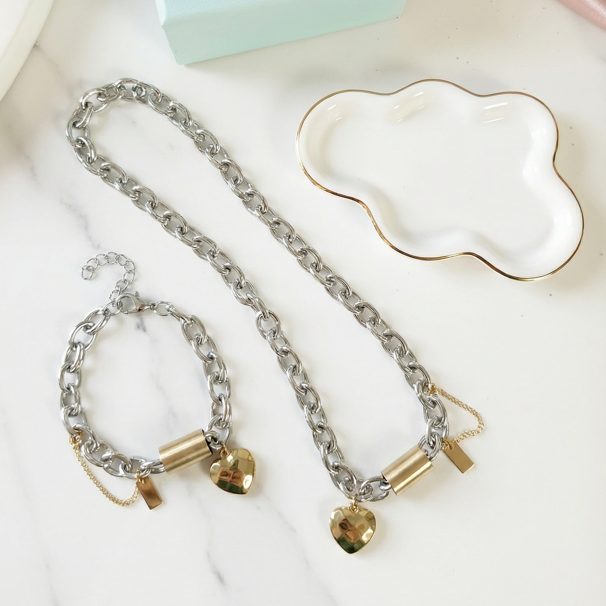 Edgy Chunky Two tone rolo Necklace, Edgy Geometric two tone necklace and bracelet, bold two tone circular necklace and bracelet, chunky two tone necklace and bracelet, infinity necklace and bracelet,  Silver Geometric necklace and bracelets, Gold Geometric necklace and earrings

Water Resistant Necklace

Water Resistant Jewelry

Water Resistant

water resistance jewelry
