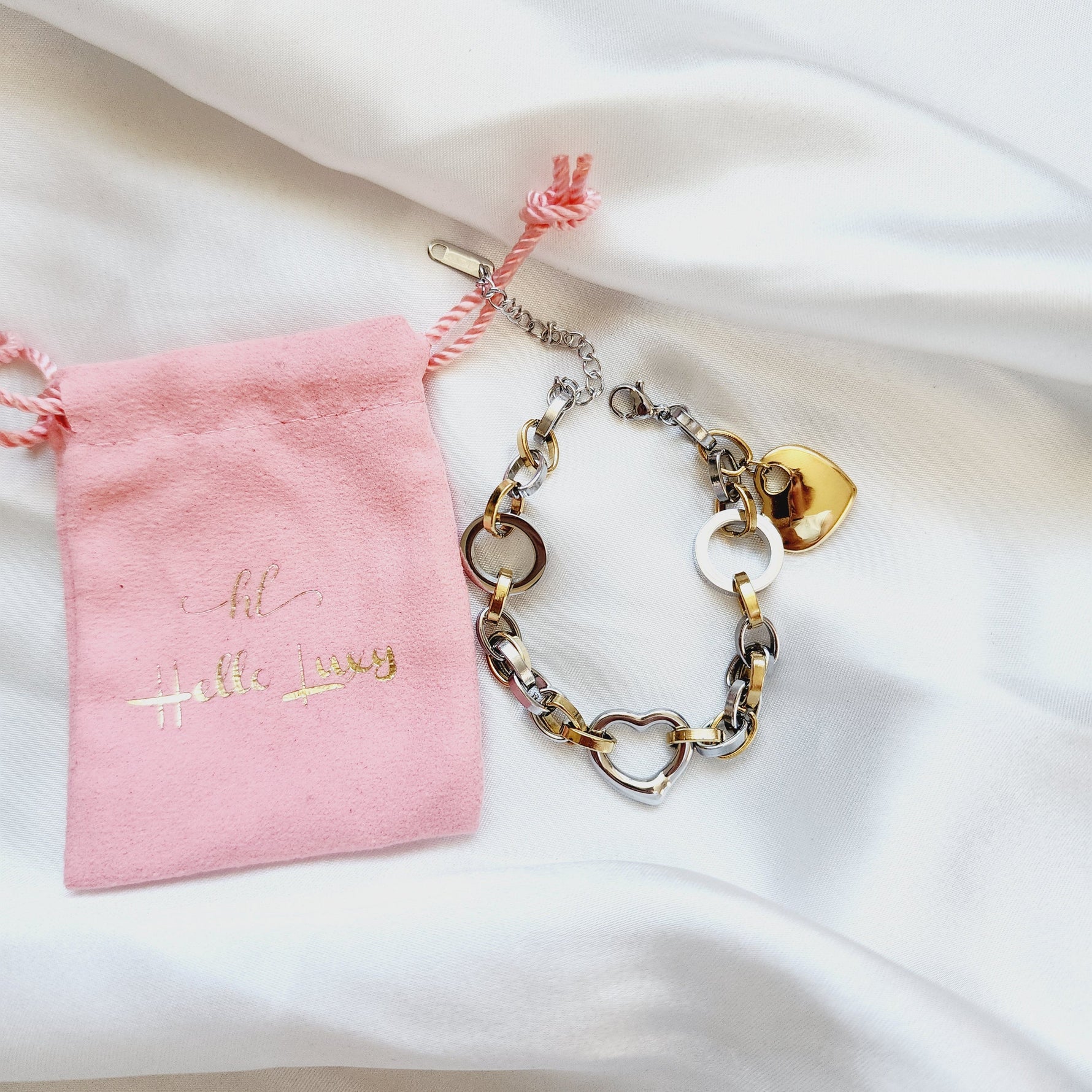 heart three tone bracelet, heart double tone bracelet, Double tone religious bracelet, Religious bracelet, Vintage bracelet, double tone jewelry, Water resistance Bracelet, Mesh silver bracelet, Vintage Jewelry, 
Cuban Bracelet, Vintage Bracelet, Paper Link Bracelet, Minimalist Jewelry, Minimalist Gift for her, religious gift, waterproof bracelet, Water resistant bracelet, Minimalist Gift
