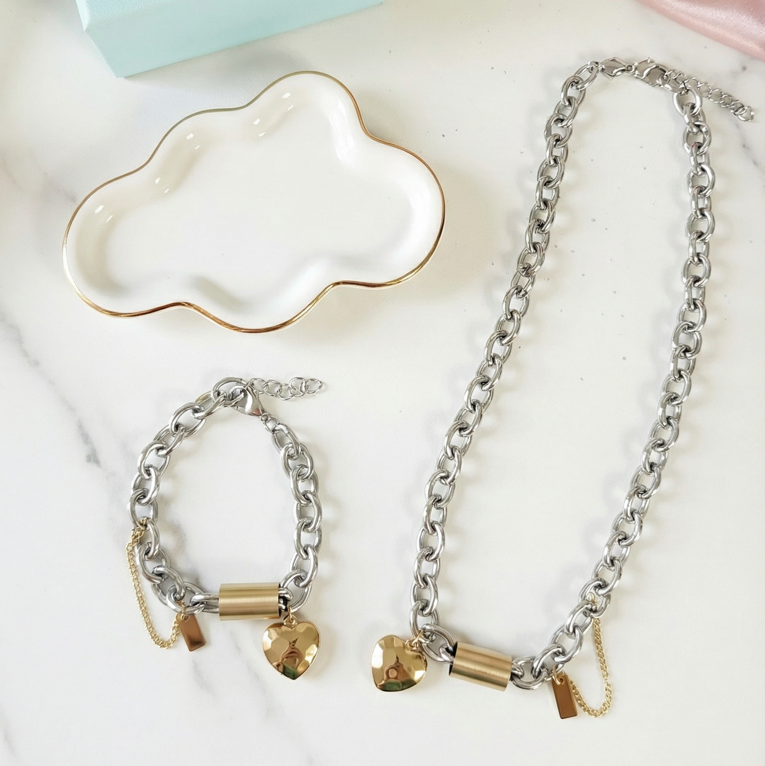 Edgy Chunky Two tone rolo Necklace, Edgy Geometric two tone necklace and bracelet, bold two tone circular necklace and bracelet, chunky two tone necklace and bracelet, infinity necklace and bracelet,  Silver Geometric necklace and bracelets, Gold Geometric necklace and earrings

Water Resistant Necklace

Water Resistant Jewelry

Water Resistant

water resistance jewelry
