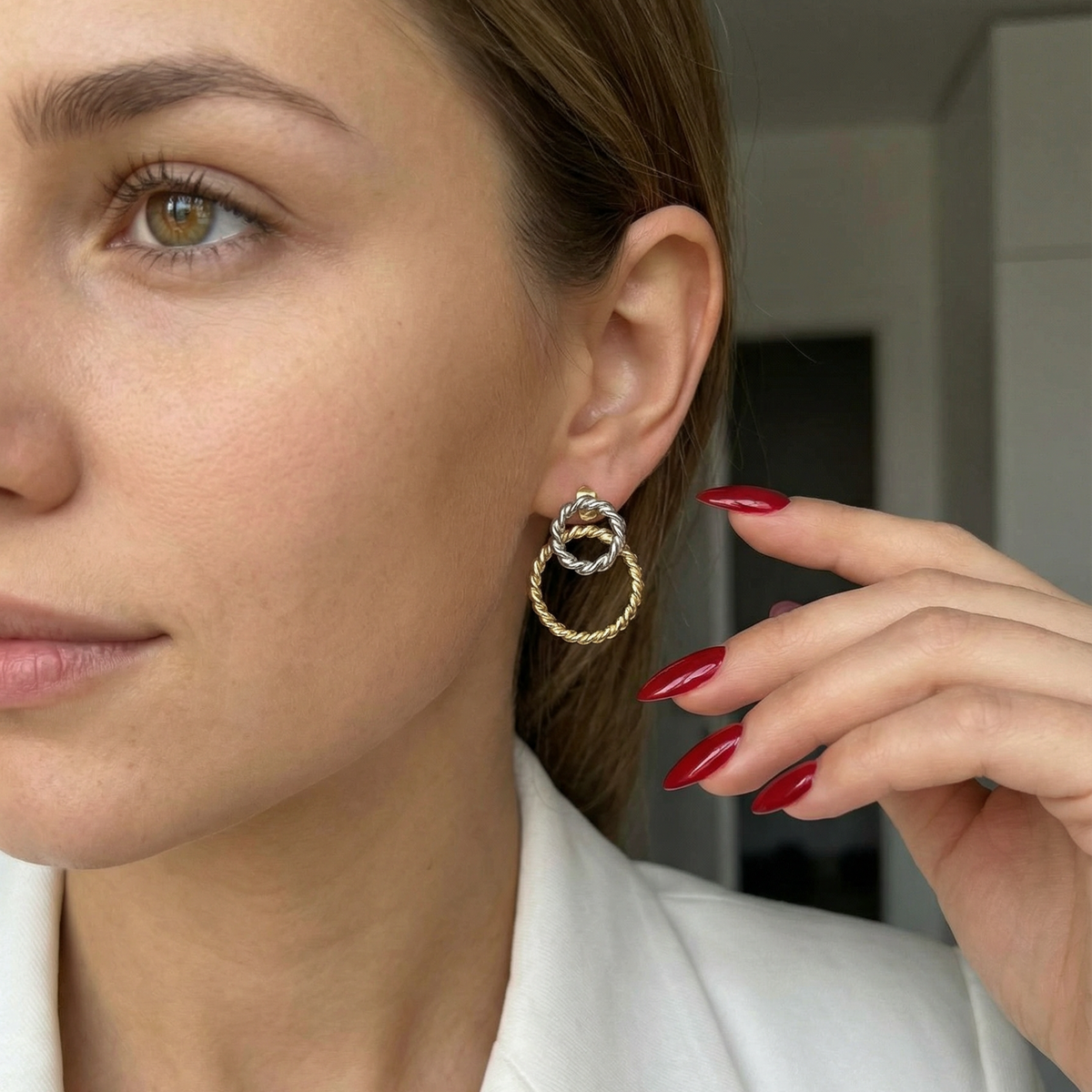 Safety Pin Geometric two tone necklace and bracelet, bold two tone circular necklace and bracelet, chunky two tone necklace and bracelet, infinity necklace and bracelet,  Silver Geometric necklace and bracelets, Gold Geometric necklace and earrings

Water Resistant Necklace

Water Resistant Jewelry

Water Resistant

water resistance jewelry



Vintage Style