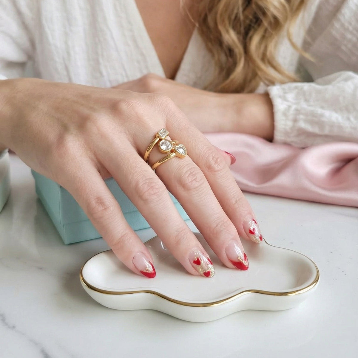 Crystal Heart geometric delicate love ring, crystals heart ring, heart ring, chunky heart ring, promise ring, bold heart ring, valentine gift, jewelry gift for valentines, love ring, love jewelry, gift for wife, gift for friend, friendship gifts, self love ring, amor propio anillo, anillo de corazon, waterproof ring, waterproof jewelry, timeless jewelry, timeless ring, gift for girlfriend, soulmate ring, elegant ring, classy ring, dainty ring, everyday ring, must have ring, must have jewelry