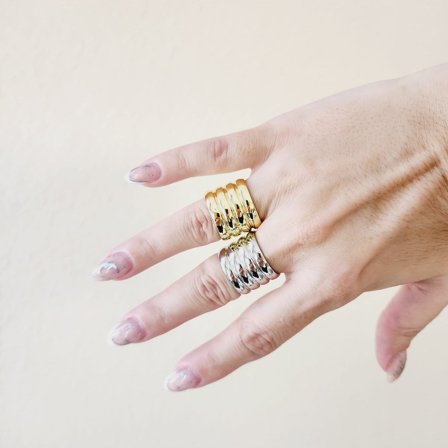 Bold Ring, Chunky Silver Ring, Chunky Golden Ring, chunky gold rings, gold plated rings, womens gold rings, gold stacking rings, gold and silver rings, statement ring, gold plated rings for women, gold plated ring, gold plated rings women, anillos de acero inoxidable para mujer, gold rings size 10, gold and silver ring, size 10 gold rings for women, gold rings for women size 10, Gold Plated Jewelry, tarnish free jewelry, Water Resistant, sweat resistant jewelry, water resistance jewelry, minimalist jewelry,