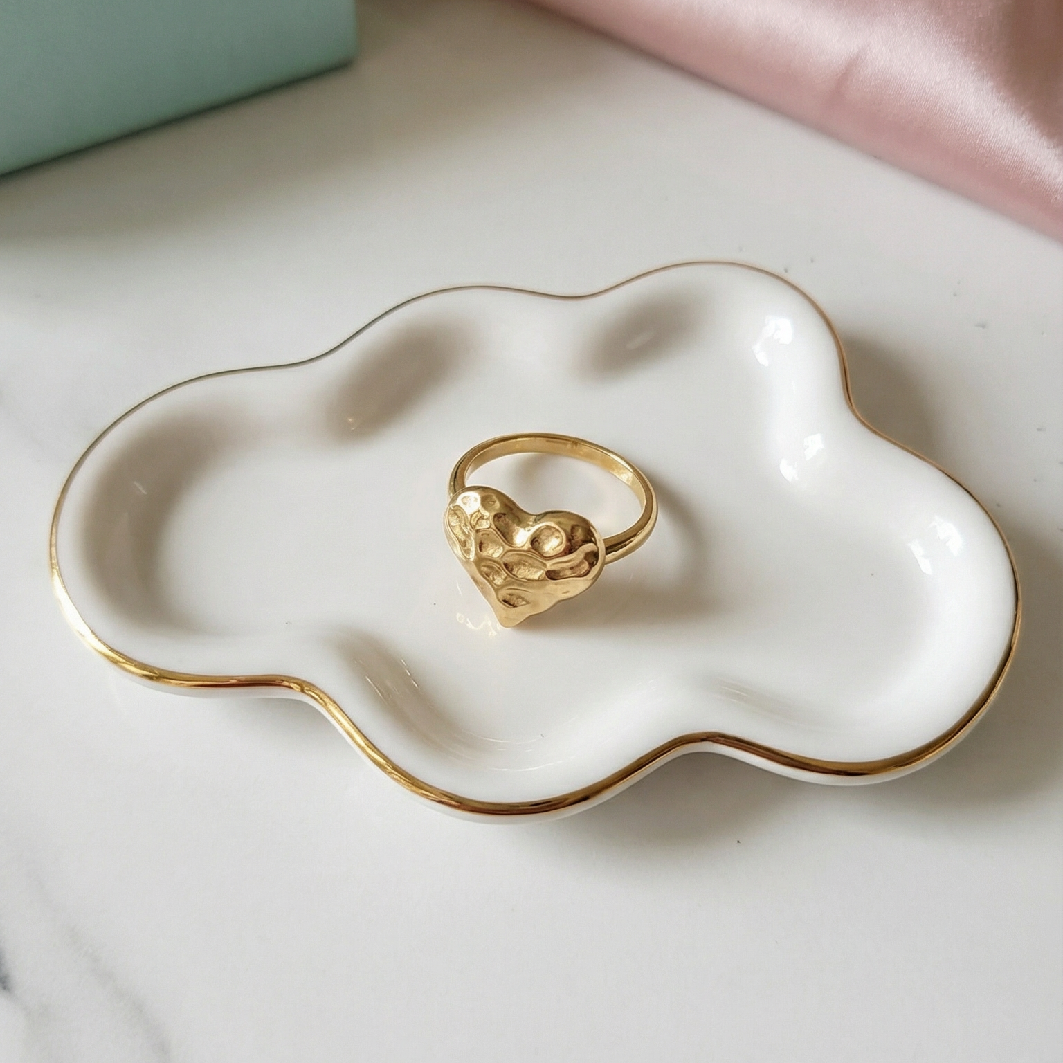 Golden Textured Heart Gold ring, Gold heart ring, Gold love ring, heart ring, chunky heart ring, promise ring, bold heart ring, valentine gift, jewelry gift for valentines, love ring, love jewelry, gift for wife, gift for friend, friendship gifts, self love ring, amor propio anillo, anillo de corazon, waterproof ring, waterproof jewelry, timeless jewelry, timeless ring, gift for girlfriend, soulmate ring, elegant ring, classy ring, dainty ring, everyday ring, must have ring, must have jewelry