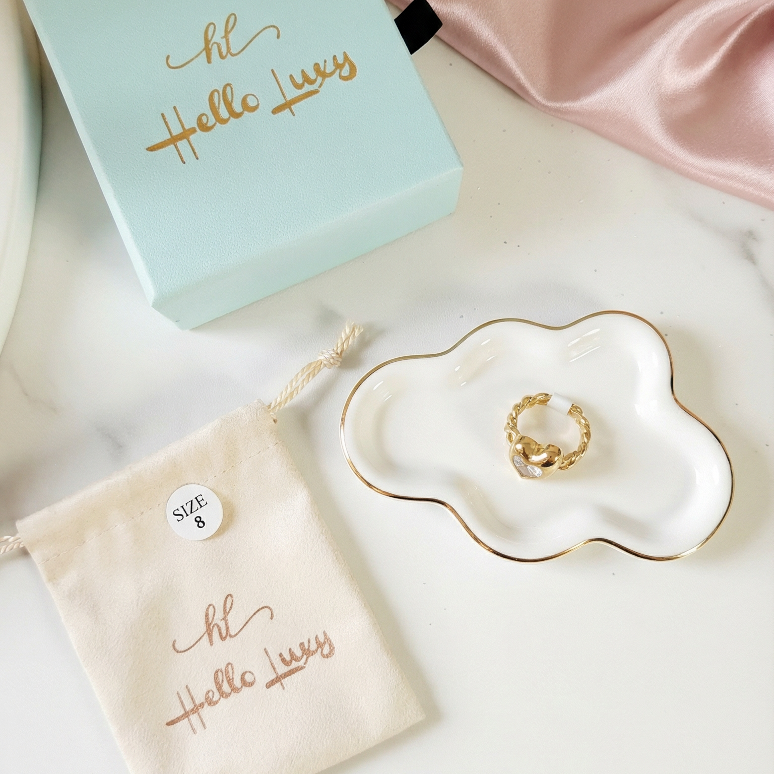 Crystal Heart Gold ring, Gold Lips ring, Gold love ring, heart ring, chunky heart ring, promise ring, bold heart ring, valentine gift, jewelry gift for valentines, love ring, love jewelry, gift for wife, gift for friend, friendship gifts, self love ring, amor propio anillo, anillo de corazon, waterproof ring, waterproof jewelry, timeless jewelry, timeless ring, gift for girlfriend, soulmate ring, elegant ring, classy ring, dainty ring, everyday ring, must have ring, must have jewelry