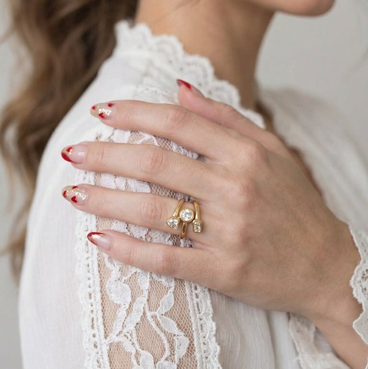 Crystal Heart geometric delicate love ring, crystals heart ring, heart ring, chunky heart ring, promise ring, bold heart ring, valentine gift, jewelry gift for valentines, love ring, love jewelry, gift for wife, gift for friend, friendship gifts, self love ring, amor propio anillo, anillo de corazon, waterproof ring, waterproof jewelry, timeless jewelry, timeless ring, gift for girlfriend, soulmate ring, elegant ring, classy ring, dainty ring, everyday ring, must have ring, must have jewelry