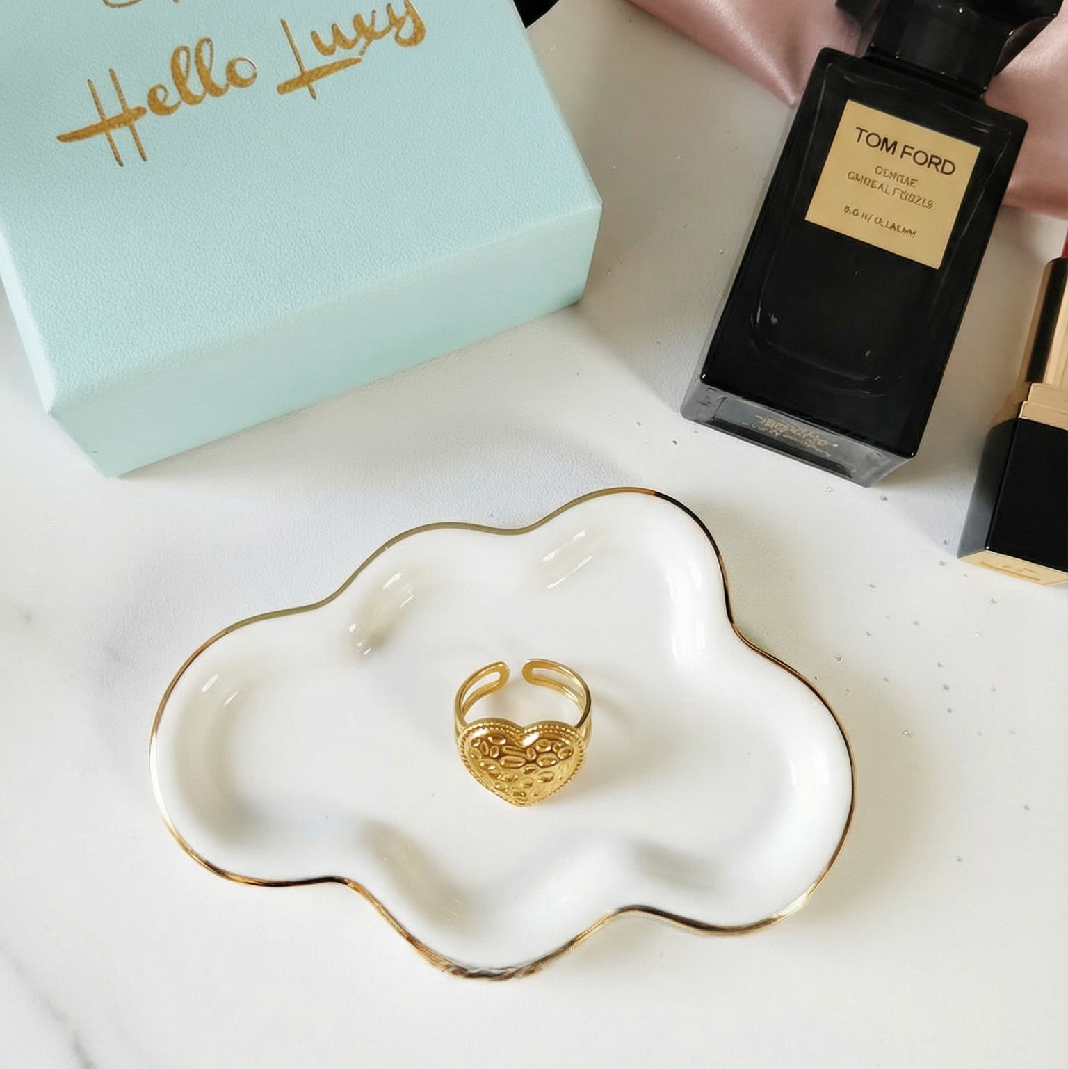 Golden Textured Heart Gold ring, Gold heart ring, Gold love ring, heart ring, chunky heart ring, promise ring, bold heart ring, valentine gift, jewelry gift for valentines, love ring, love jewelry, gift for wife, gift for friend, friendship gifts, self love ring, amor propio anillo, anillo de corazon, waterproof ring, waterproof jewelry, timeless jewelry, timeless ring, gift for girlfriend, soulmate ring, elegant ring, classy ring, dainty ring, everyday ring, must have ring, must have jewelry