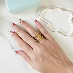Bold interlink geometric ring, chunky golden ring, maximalism golden ring, chunky stackable ring, promise ring, bold heart ring, valentine gift, jewelry gift for valentines, love ring, love jewelry, gift for wife, gift for friend, friendship gifts, self love ring, amor propio anillo, anillo de corazon, waterproof ring, waterproof jewelry, timeless jewelry, timeless ring, gift for girlfriend, soulmate ring, elegant ring, classy ring, dainty ring, everyday ring, must have ring, must have jewelry