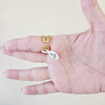 Pearl Gold Ring, Elegant Ring, Wavy ring, trendy pearl waterproof ring, Water Resistant ring, waterproof ring, tarnish free gold ring, 18k gold plated and pearl ring, baroque ring, thick pearl gold ring, Pearl ring, Minimalist ring,Thin ring , Mother Pearl ring, Simple ring, stacking ring, gift for her, Dainty ring, Shiny ring, Classy Pearl Ring, baroque 18 gold ring, pearl bold ring, pearl statement gold ring, pearl chunky ring, Nacar Gold Ring