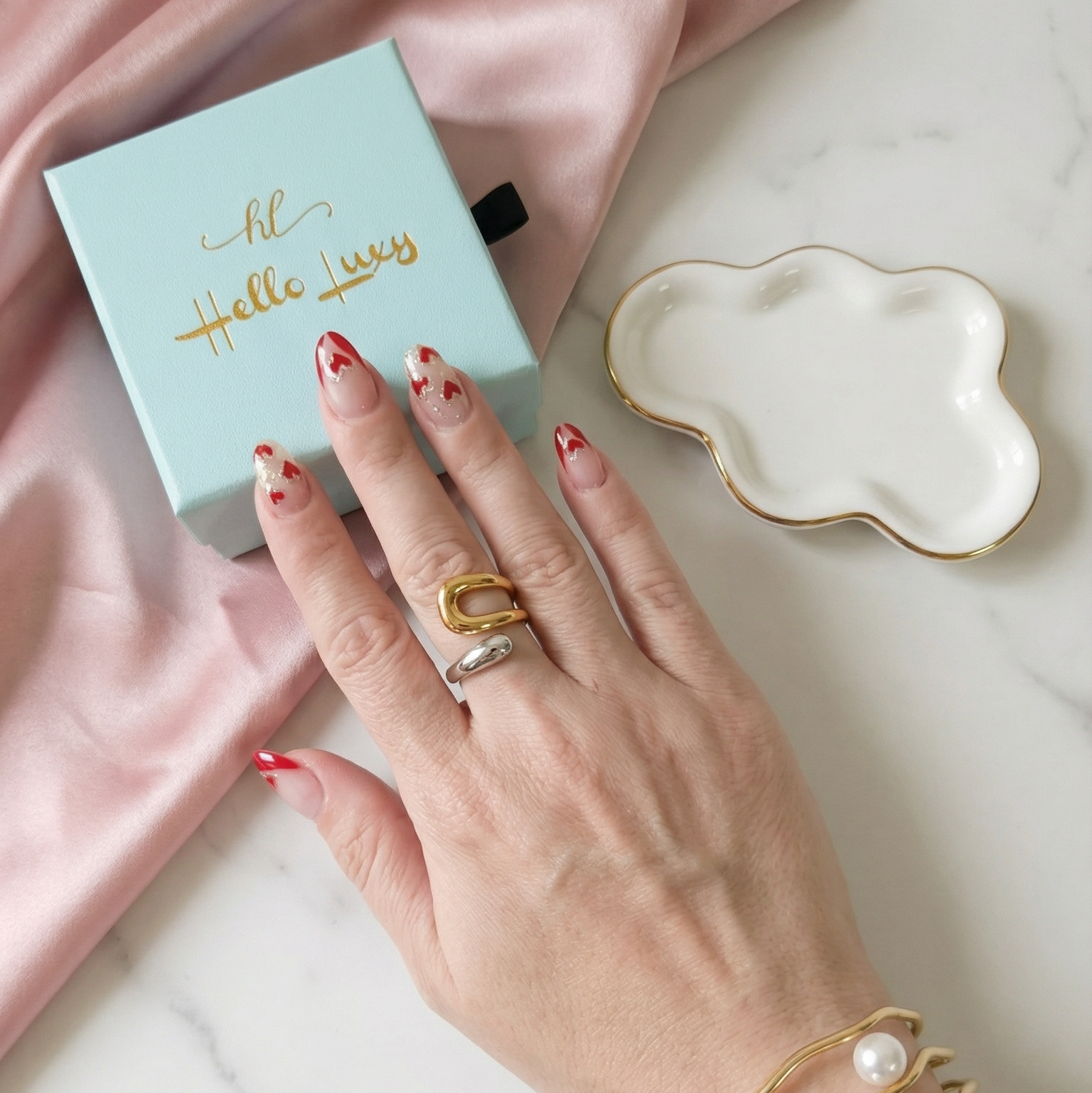 Adjustable Two tone ring, two tone heart ring, two tone love ring, heart ring, chunky heart ring, promise ring, bold heart ring, valentine gift, jewelry gift for valentines, love ring, love jewelry, gift for wife, gift for friend, friendship gifts, self love ring, amor propio anillo, anillo de corazon, waterproof ring, waterproof jewelry, timeless jewelry, timeless ring, gift for girlfriend, soulmate ring, elegant ring, classy ring, dainty ring, everyday ring, must have ring, must have jewelry