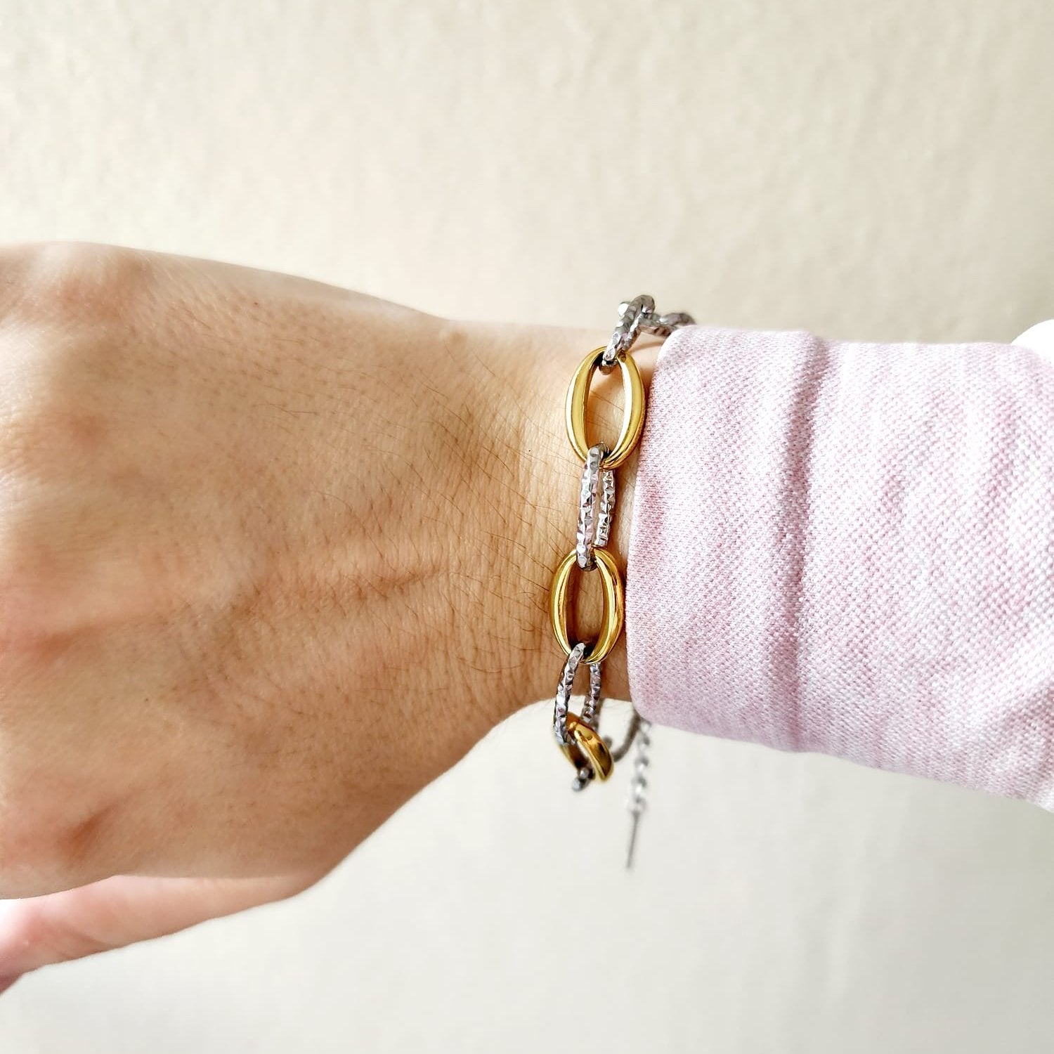 Geometric two tone bracelet, Circular double tone bracelet, Double tone vintage bracelet, constellation bracelet, Vintage bracelet, double tone jewelry, Water resistance Bracelet, Mesh silver bracelet, Vintage Jewelry, 
Cuban Bracelet, Vintage Bracelet, Paper Link Bracelet, Minimalist Jewelry, Minimalist Gift for her, religious gift, waterproof bracelet, Water resistant bracelet, Minimalist Gift