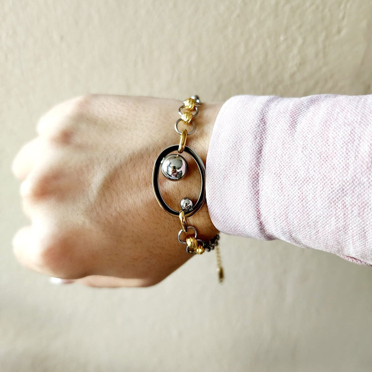 Geometric two tone bracelet, Circular double tone bracelet, Double tone vintage bracelet, constellation bracelet, Vintage bracelet, double tone jewelry, Water resistance Bracelet, Mesh silver bracelet, Vintage Jewelry, 
Cuban Bracelet, Vintage Bracelet, Paper Link Bracelet, Minimalist Jewelry, Minimalist Gift for her, religious gift, waterproof bracelet, Water resistant bracelet, Minimalist Gift