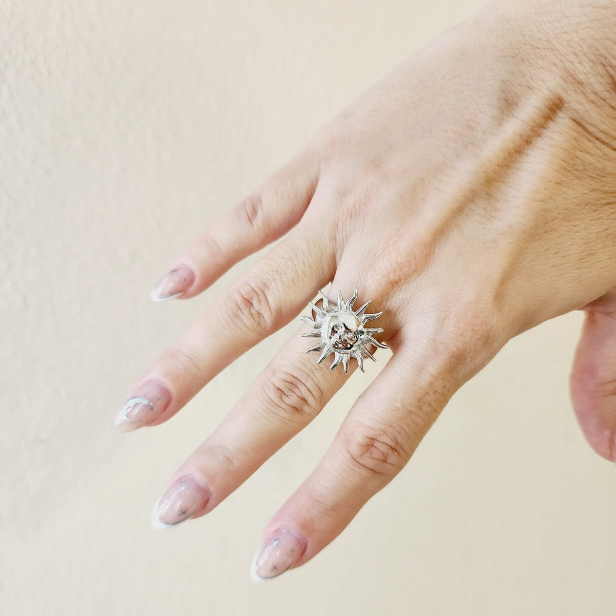 Sun Bold Ring, Sun Chunky Silver Ring, Chunky Golden Ring, chunky gold rings, gold plated rings, womens gold rings, gold stacking rings, gold and silver rings, statement ring, gold plated rings for women, gold plated ring, gold plated rings women, anillos de acero inoxidable para mujer, gold rings size 10, gold and silver ring, size 10 gold rings for women, gold rings for women size 10, Gold Plated Jewelry, tarnish free jewelry, Water Resistant, sweat resistant jewelry, water resistance jewelry, minimalist 